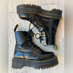 Dr. Martens Jadon Boot Size 7 Men/8 Womens
